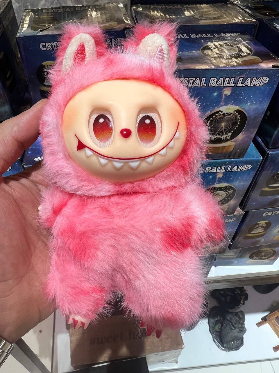 عروسک لبوبو